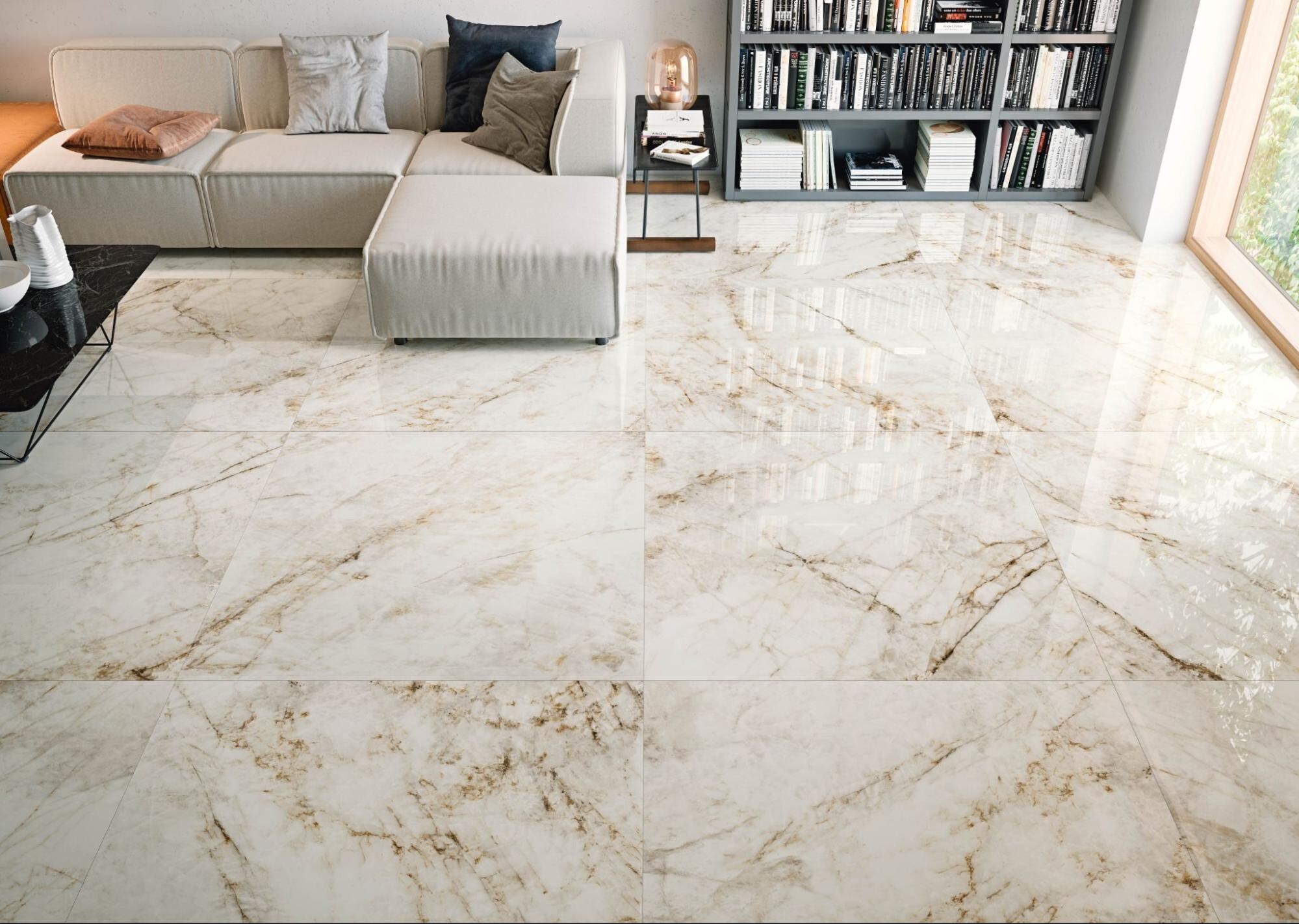 Sal&oacute;n elegante con suelo porcel&aacute;nico efecto m&aacute;rmol blanco y vetas doradas