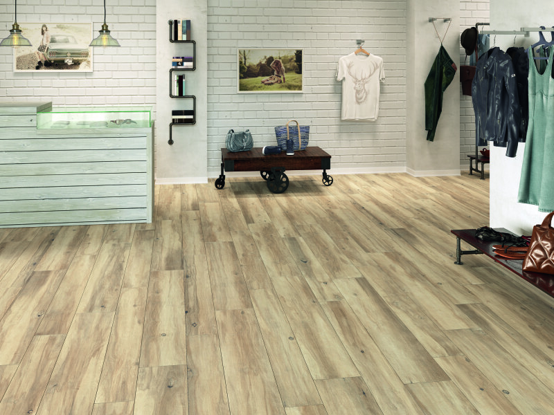 SHERWOOD ROBLE NATURAL 19.5X120
