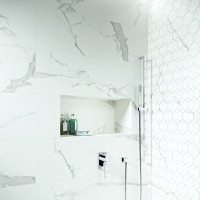 MARMOREA ESTATUARIO NATURAL 31.5X100