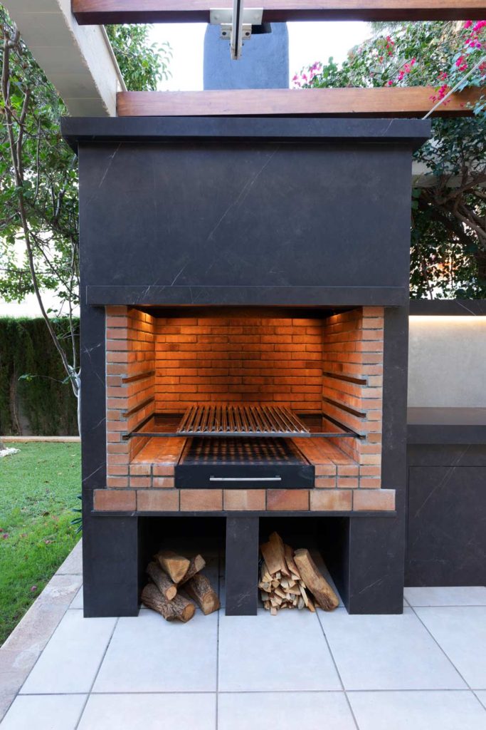 COCINAS DE EXTERIOR - BARBACOA DE OBRA COVERLAM TOP